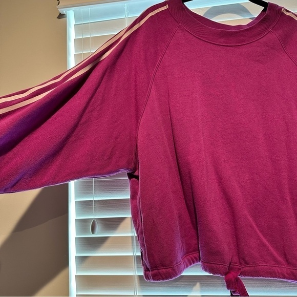 OLD NAVY Active Pullover - Picture 2 of 5